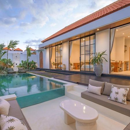 New - Villa Capela - Luxury Villa Heart Of Canggu Bagian luar foto